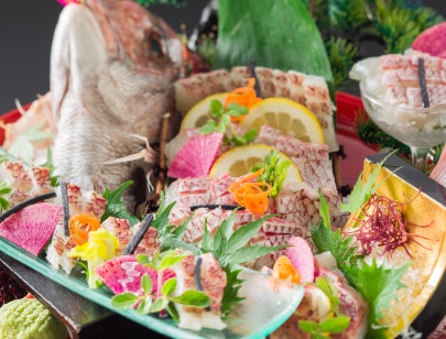 食事を楽しみたい人は地元グルメを味わえる宿に注目