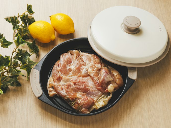 ①下味をつけたお肉をレンジグリルに乗せる