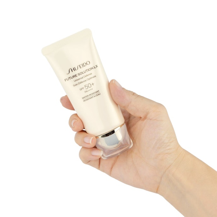 SHISEIDO フューチャーソリューション LX ユニバーサル SHISEIDO フューチャーソリューション LX ユニバーサル