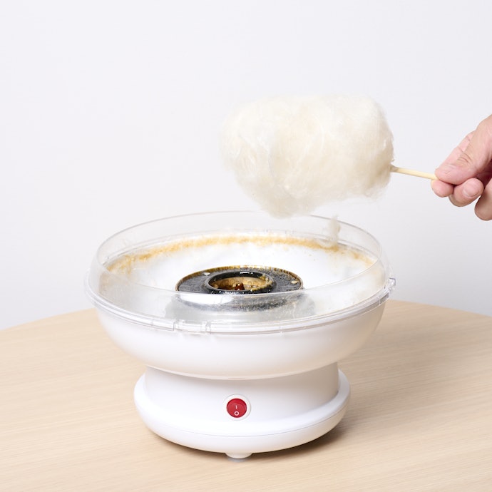 飴玉で作っても口どけは良好。溶け残った粒を感じる場合はある