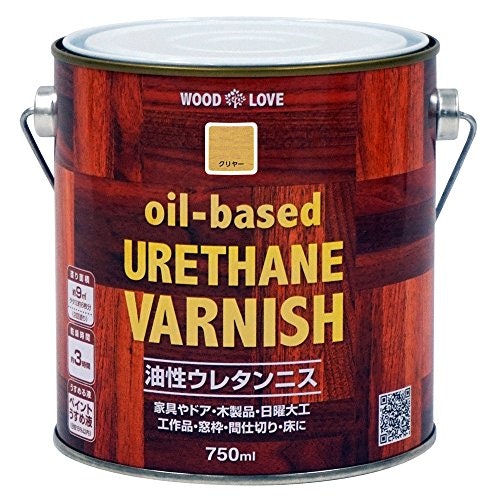 屋内の床や屋外の濡れない木製品には、硬い保護膜を作る油性ニスをチョイス