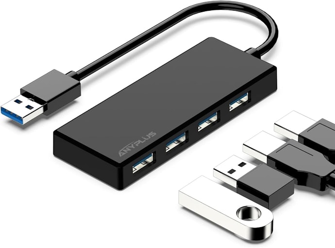 余裕を持って周辺機器を接続できるポート数のUSBハブを選ぼう