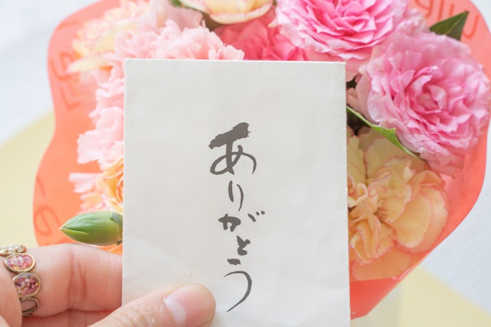 メッセージカードを添えて感謝とお祝いの気持ちを伝えよう