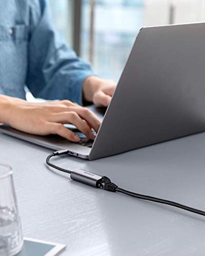 USB Type-C:一部のパソコンやスマホ・タブレットに