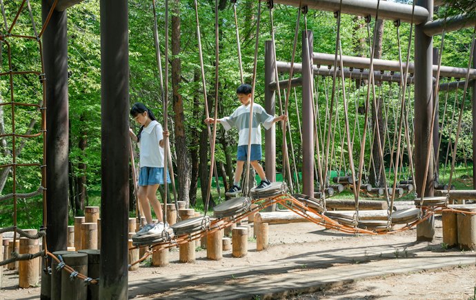 ファミリーで利用するならアスレチックや公園のあるコテージがおすすめ