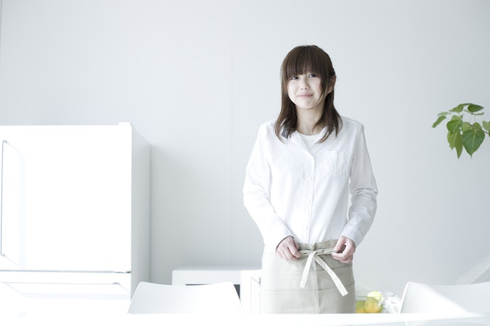 カフェエプロン:ちょっと使いにぴったり。おしゃれにコーデも楽しめる