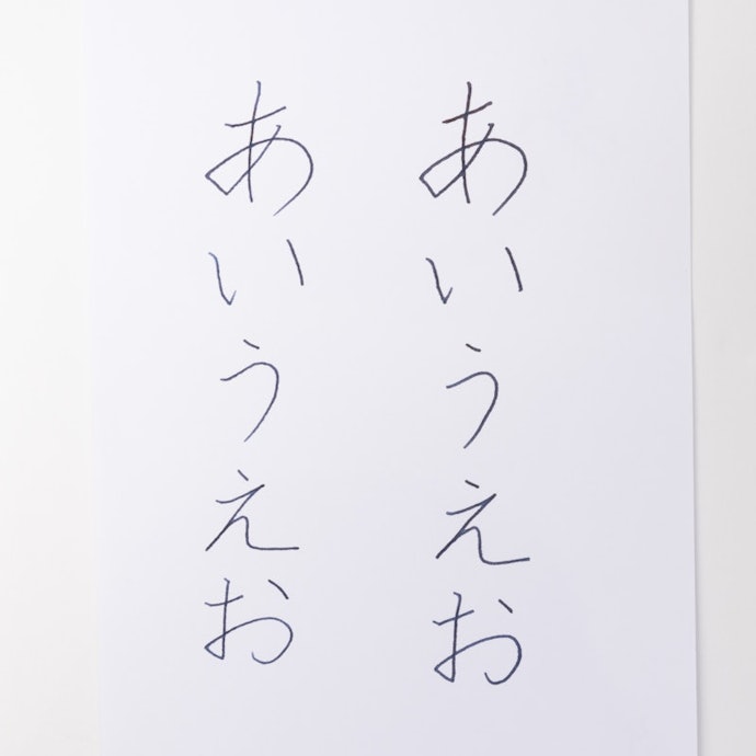 2本とも一定の太さと濃さをキープ。きれいな細字が書ける