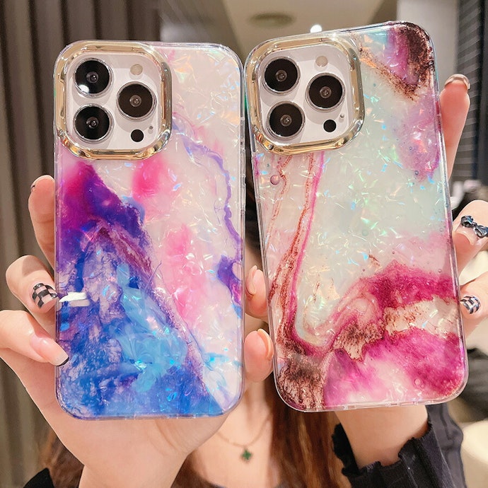 シンプル重視ならパステル系・くすみ系などのかわいい色に注目。ラメも魅力的