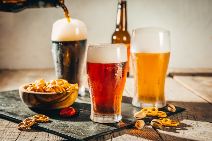 晩酌が日課の人には、地ビール・地ワイン・地酒を候補に