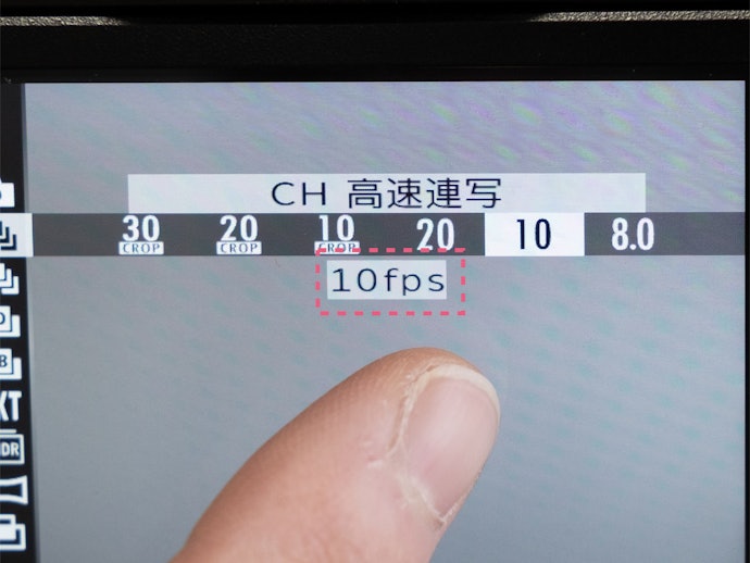 ペットなどの素早く動く被写体を撮るなら、連写は7枚以上がよい