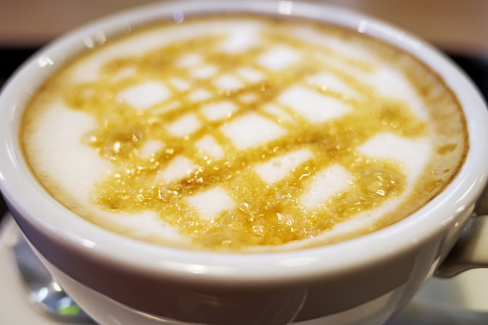 ホットコーヒーにはホットに対応したシロップを合わせよう