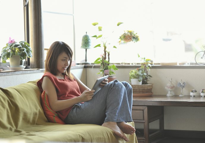 ルームウェア用なら、締め付けのないストレートパンツ