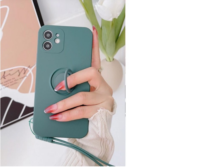 スマホを落としやすい人はリング・ハンドストラップ付きを