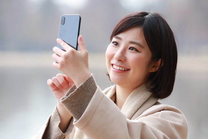 証明写真に使える背景加工は、過度なレタッチに注意しよう