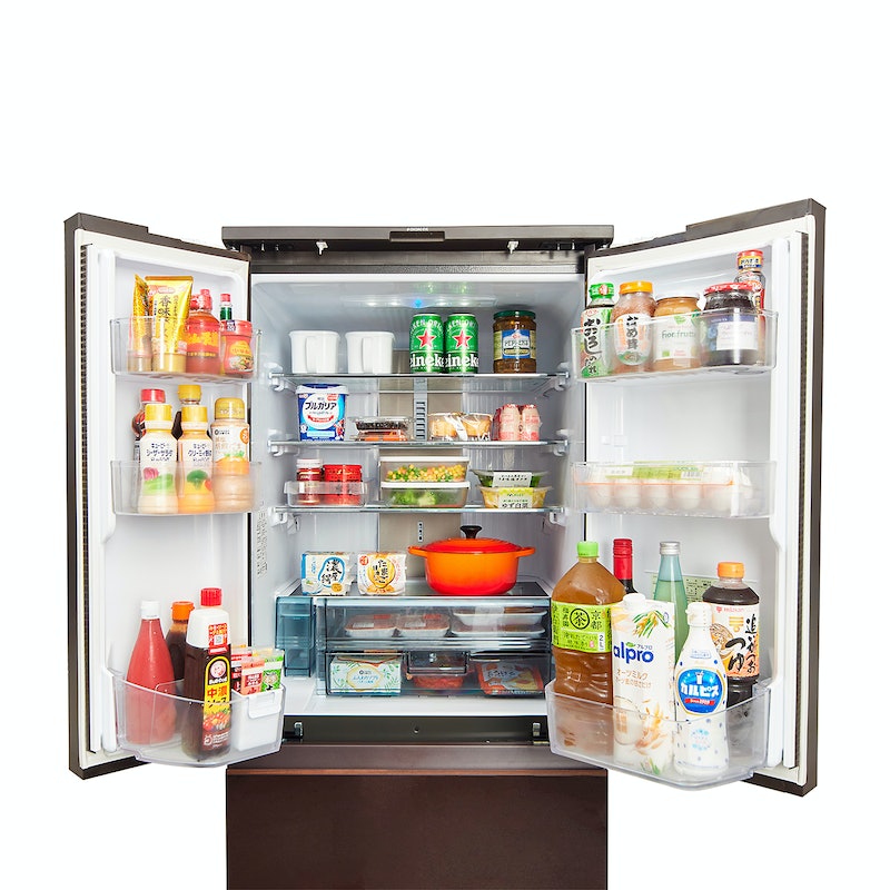 取付無料！定価14万！プラズマクラスター搭載木目調ブラウン冷蔵庫！洗濯機 木目調ハンドルと薄型設計で部屋になじむ冷蔵庫、シャープから - BCN＋R