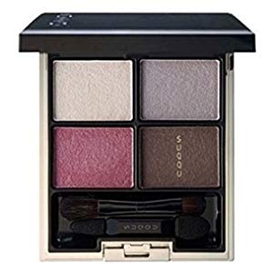 ブルベの人は、青みがかったエレガントなカラーをセレクト