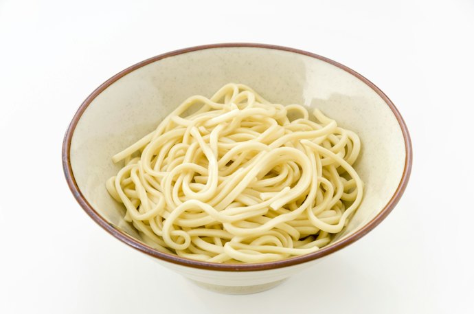 つるっとしていてコシのある食感が好みなら、丸麺(細麺)をチョイス