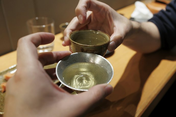 熱伝導性が高い金属は冷たいお酒を好む人にぴったり
