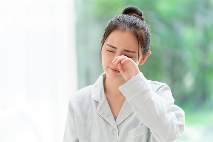 花粉症による充血には抗アレルギー成分が入った目薬がおすすめ