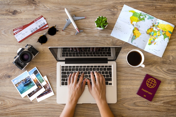 専用のサイトで便利かつお得に旅行予約ができる