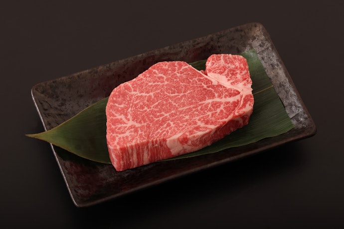 年配者や脂っこいものが苦手な人にはあっさりしたヒレ肉・赤身をチョイス