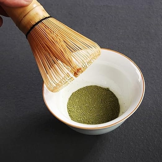 茶せんは、穂先が80~100本の薄茶向けから使ってみよう