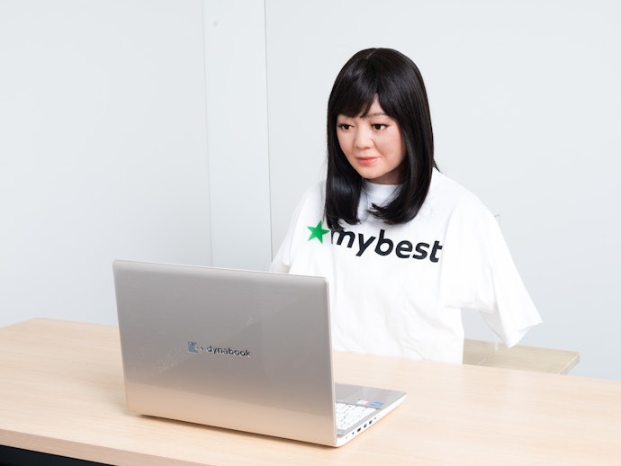 WEBカメラが顔色よく映し出せる