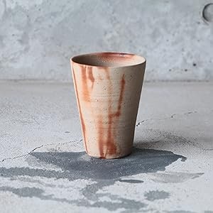きめ細かな泡を味わいたいなら、陶器をチョイス