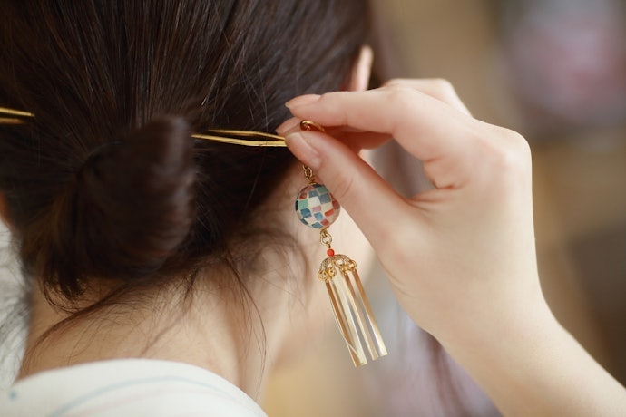 ショートヘアor髪の量が少なめの人は、細くて短い一本軸をチョイス