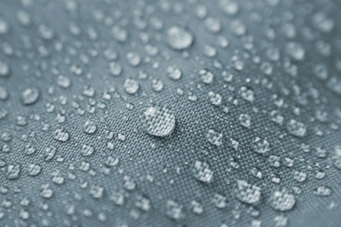 防水加工:水分の染みこみを防いでくれる