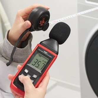 離れた部屋にいれば騒音は気にならない。時間帯には配慮が必要