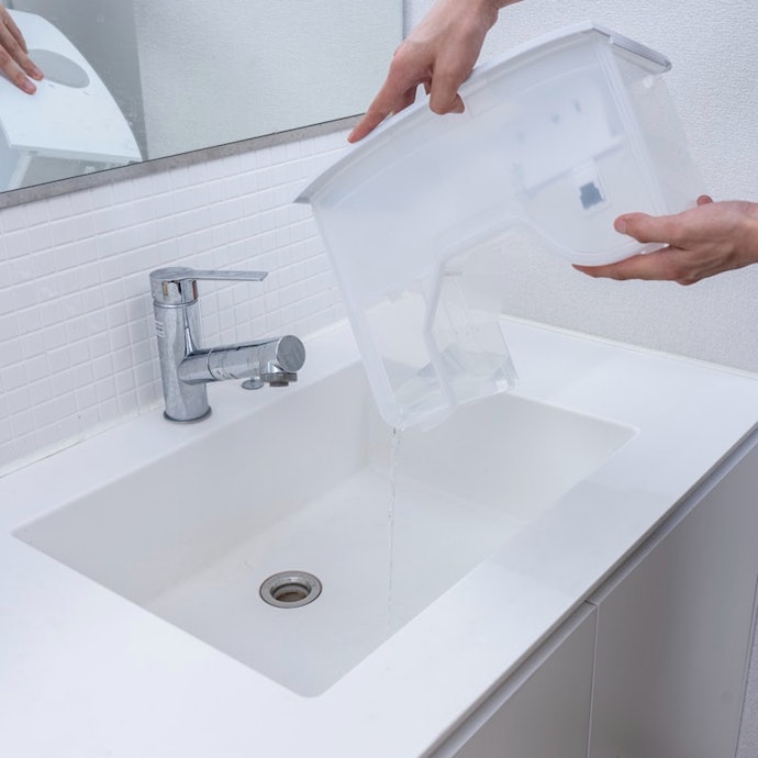 大容量タンクを搭載し、排水のしやすい。フィルターのお手入れも簡単