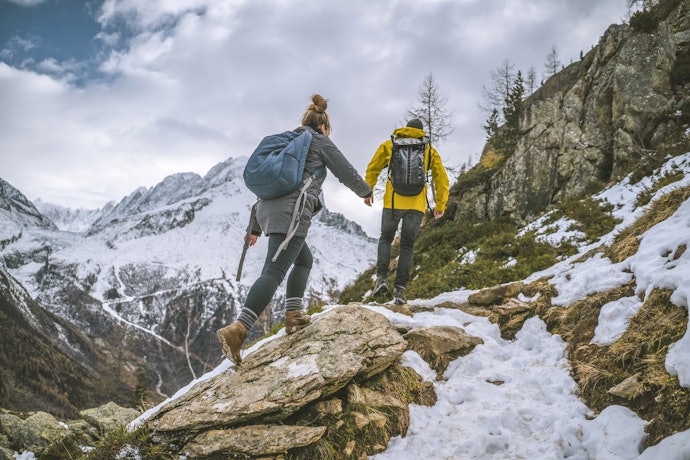 登山やトレッキングにはジャストサイズのパンツを