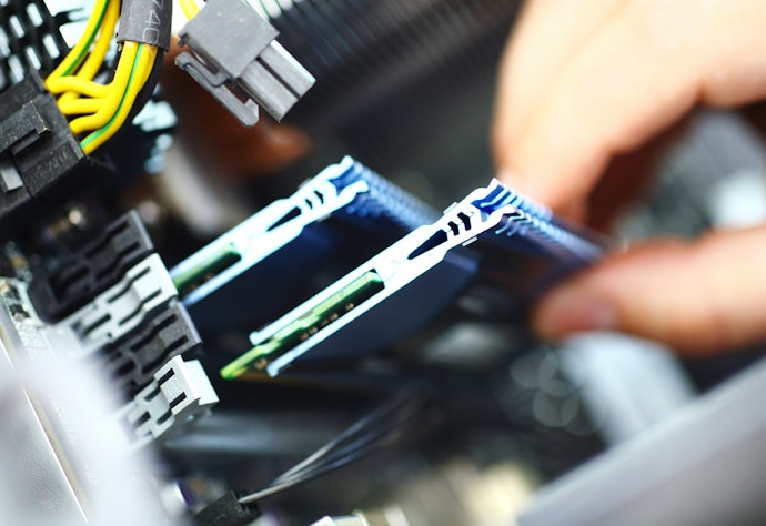 メモリはマルチタスクをスムーズにこなせる16GB以上がおすすめ
