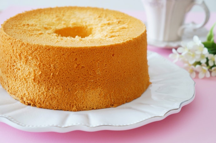 シフォンケーキには専用ナイフを使うのも手