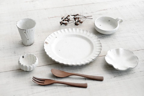 モダンなデザインを求めるなら、村上直子・白井隆仁(器のしごと)