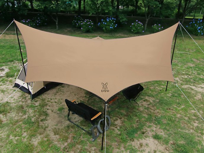 キャンプで焚き火を楽しむ人には、燃えにくいポリコットン製がぴったり