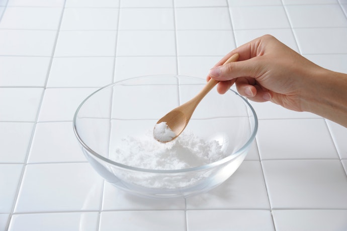 重曹は舌の汚れを浮かせて落とす
