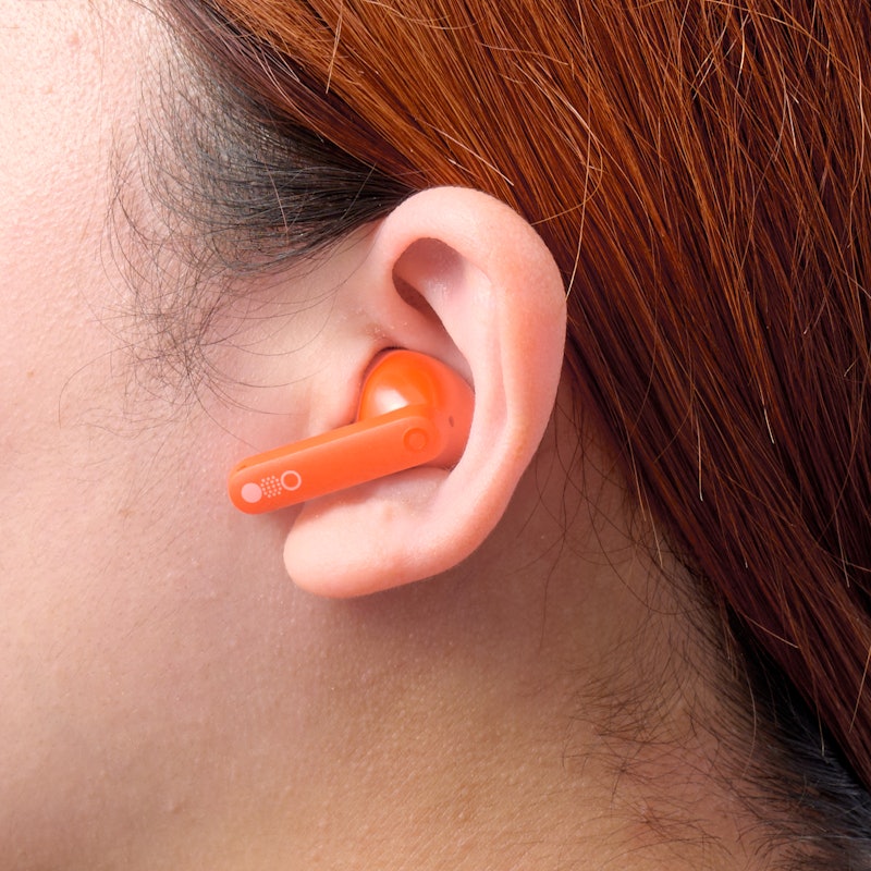 cmf by NOTHING BUDS PRO 2 オレンジ 1万円に何を求めるか。｢CMF Buds Pro 2｣レビュー | ギズモード