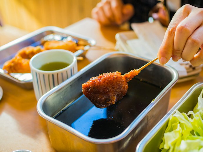 おかずやおつまみがほしいなら、粉ものや餃子といった大阪グルメがうってつけ