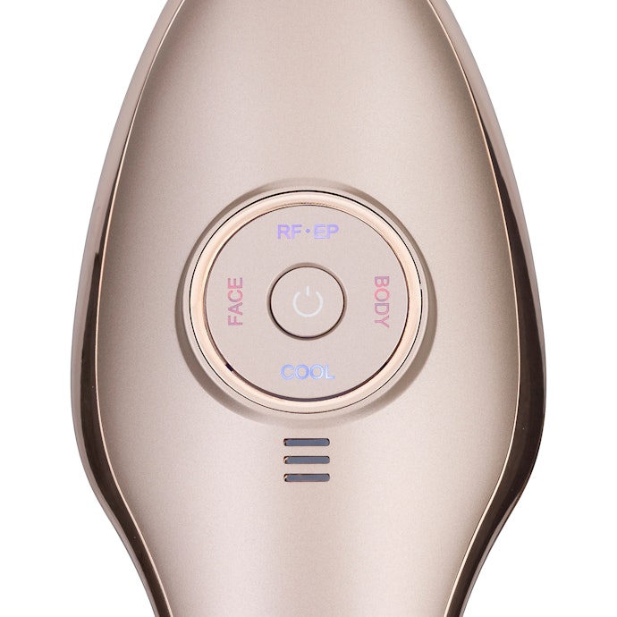 RF・EP・COOLなど多機能を搭載。顔にも体にも細やかなケアが行える