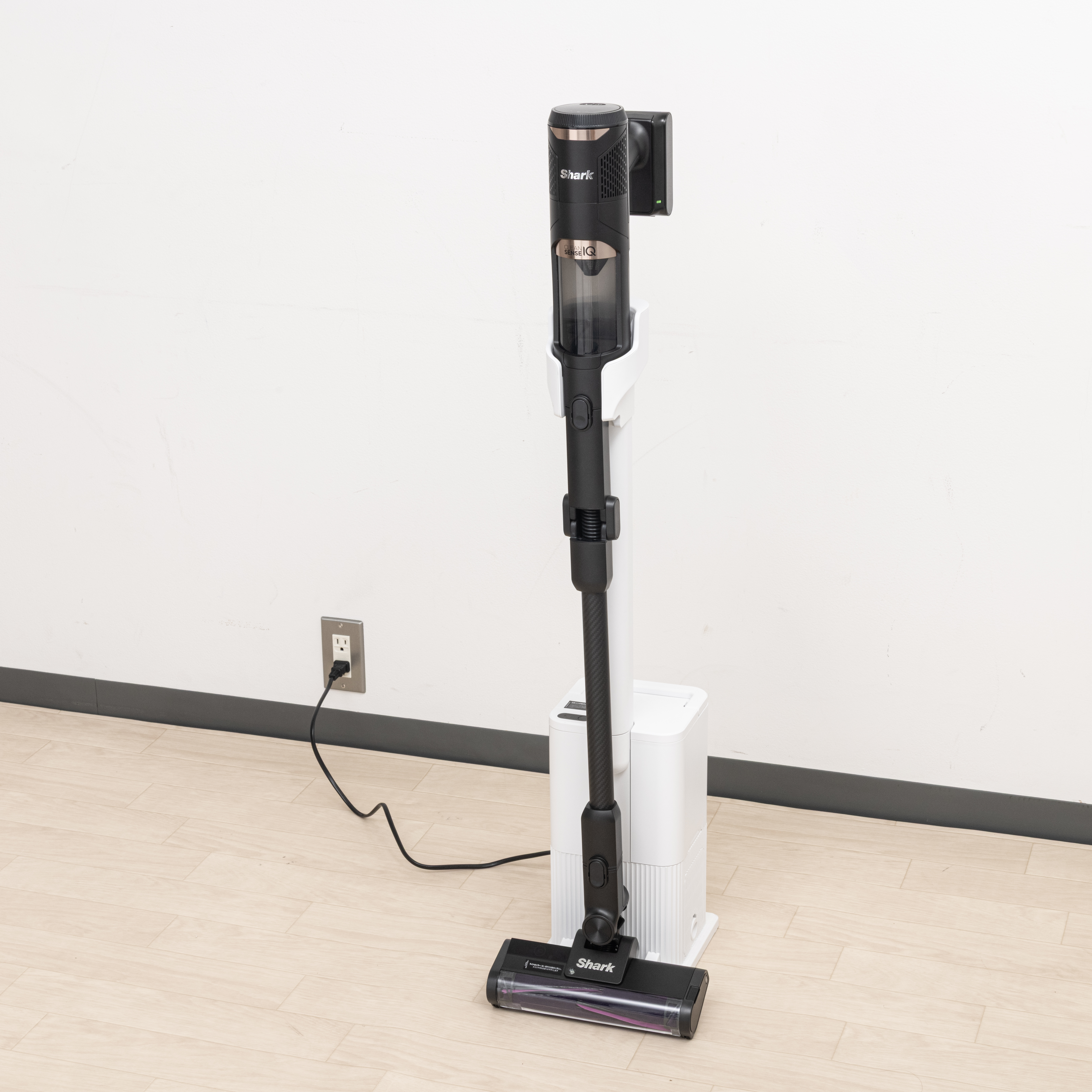 SharkNinja Shark CleanSense iQ+ IW3241Jの口コミ・評判を元に検証し