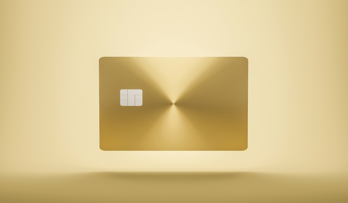 年間利用額が100万円以上の人は、年会費無料になるゴールドカードがお得に