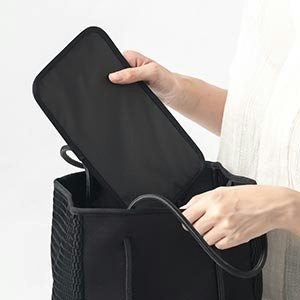 底板付き:型崩れしにくく自立するものを求める人は要チェック