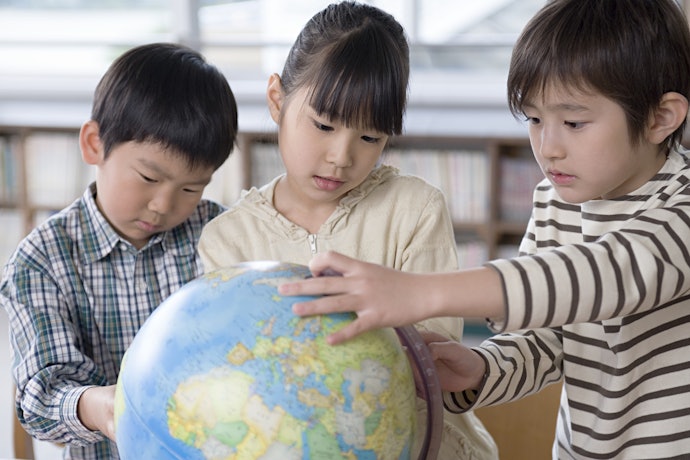 子供用には、地図表記がわかりやすいものをセレクト。部屋になじむかも要チェック