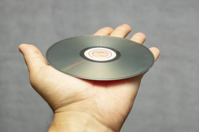 オリジナルCDやDVD、BDが作れる「レーベル印刷」対応モデル