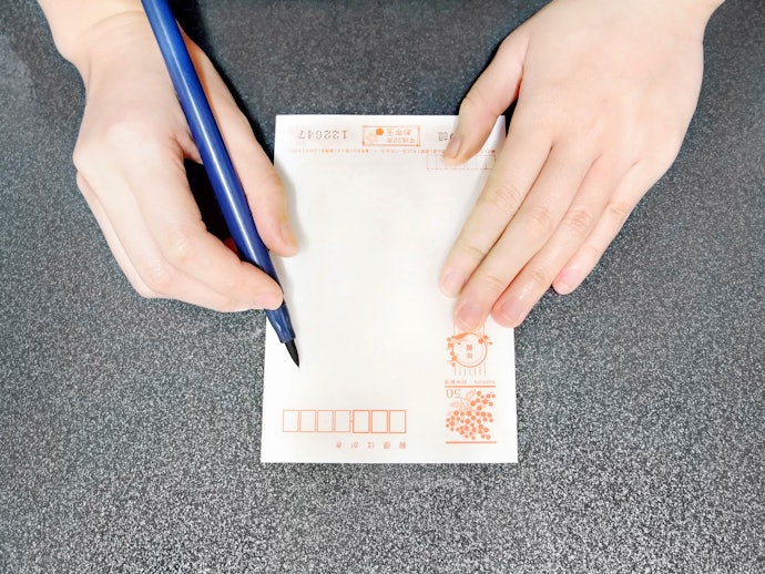 招待状や年賀状の宛名書きには顔料インクのものを選ぼう