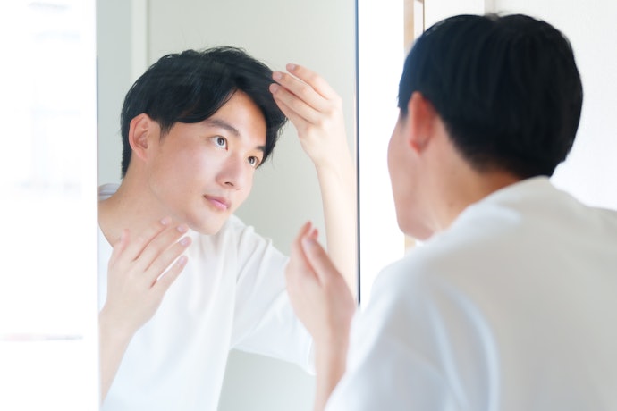 髪が硬い人や広がりやすい人は、しっとり系がおすすめ