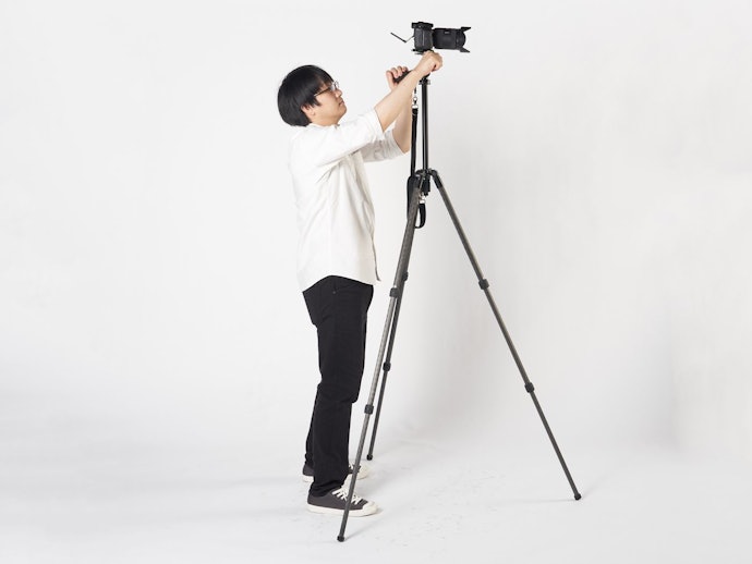 超望遠レンズを使うなら剛性の高い「大型三脚」がおすすめ