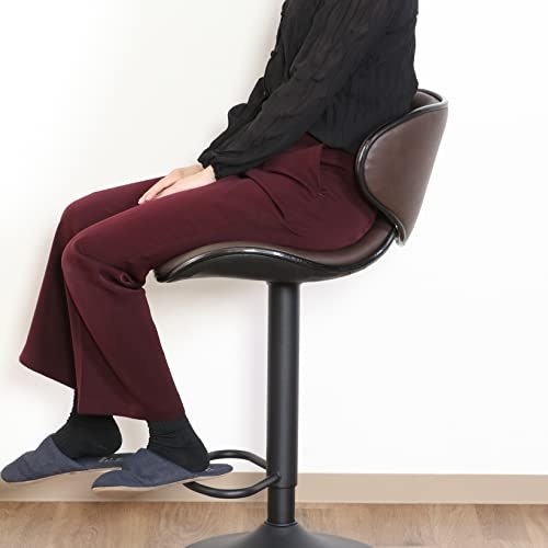 ゆったりくつろぎたい人には「背もたれも座面も広いタイプ」がぴったり